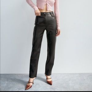 Aritzia Melina Long size 6